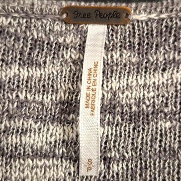 Free People Gotham Faux Wrap Top Sweater S Deep V Neck Knit Pullover Slouchy - Picture 6 of 11